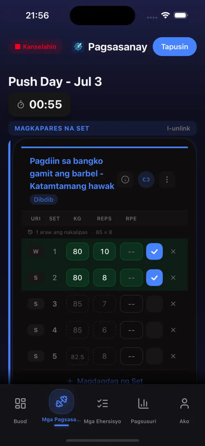 Active workout screen with set logging