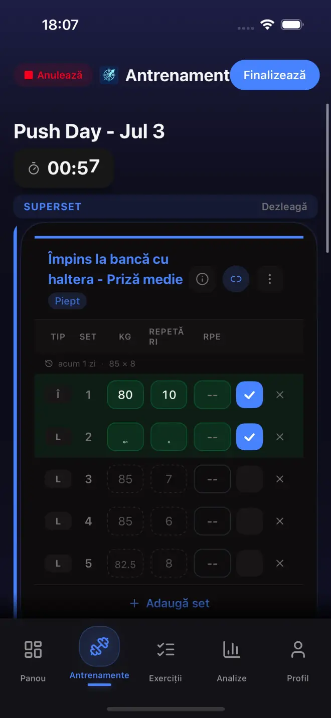 Active workout screen with set logging