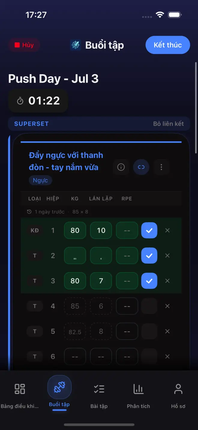 Active workout screen with set logging